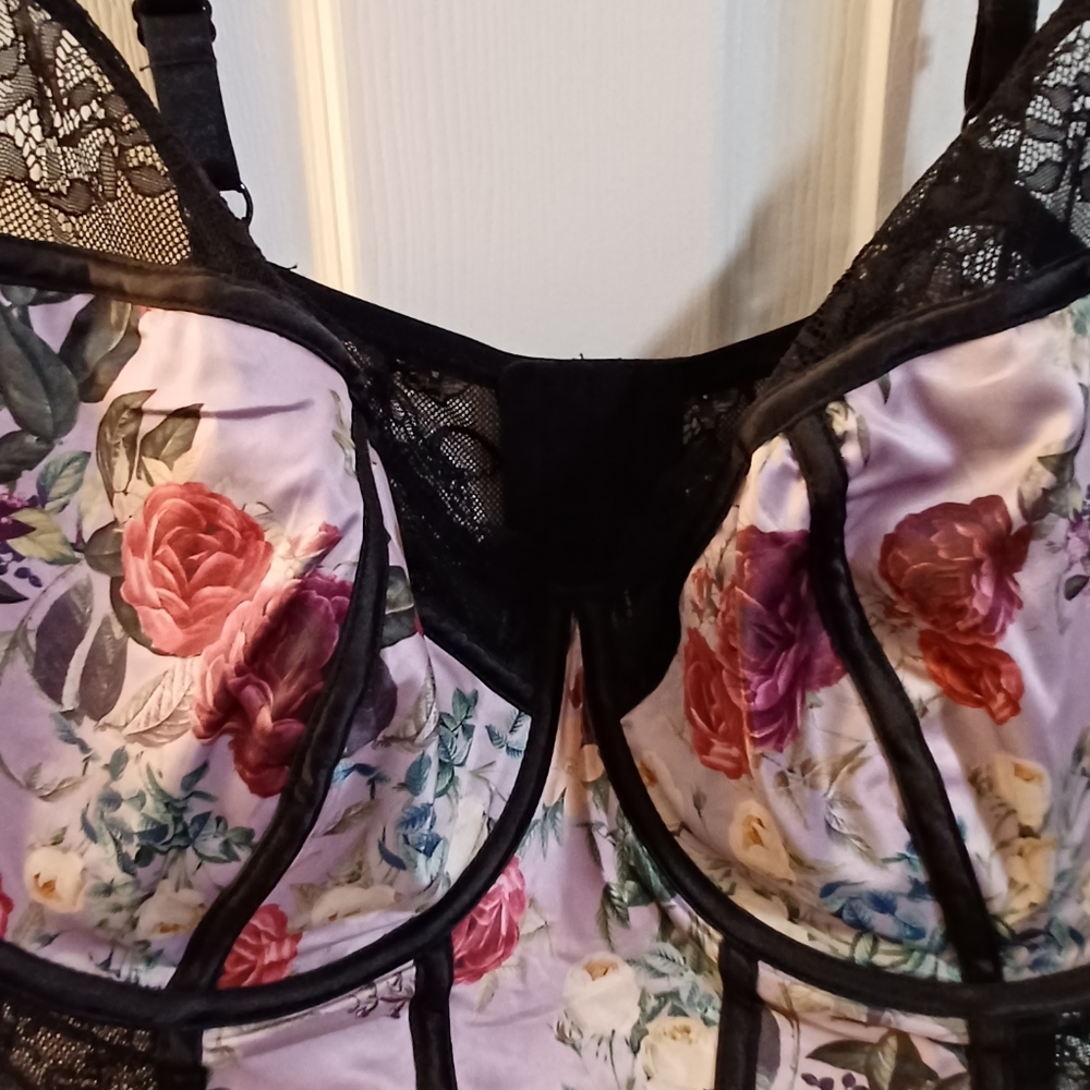 NWT Torrid Satin & Lace floral underwire bodysuit - Picture 7 of 8
